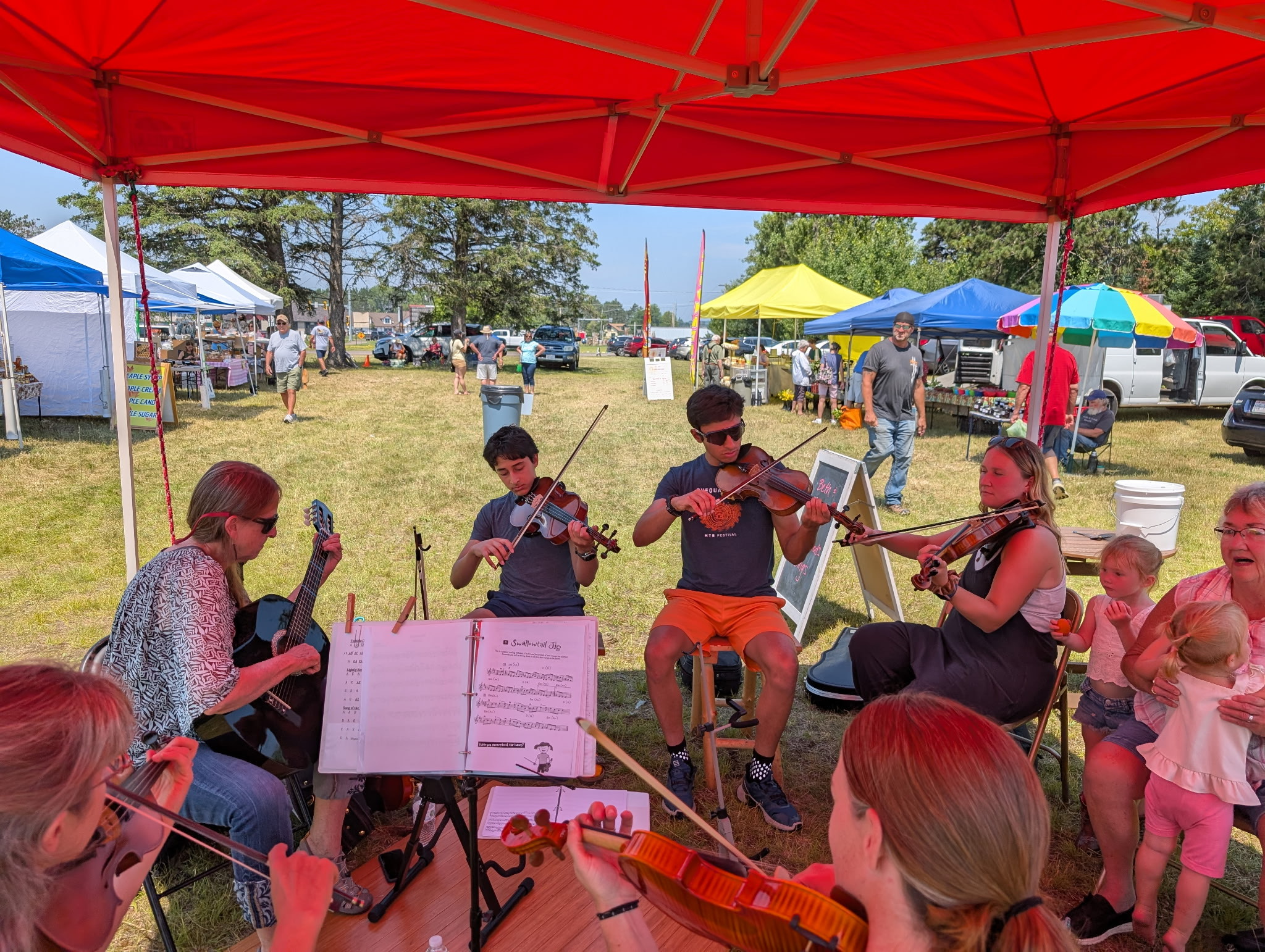 Read more about the article Open Jam Sessions at the Hayward Farmers’ Market -June 22nd, July 20th, and August 17th